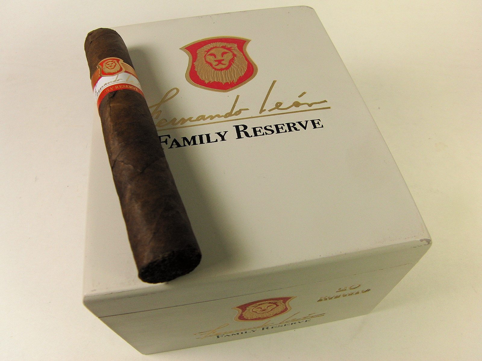 Blind Cigar Review: Fernando Leon | Family Reserve Family Reserve Robusto