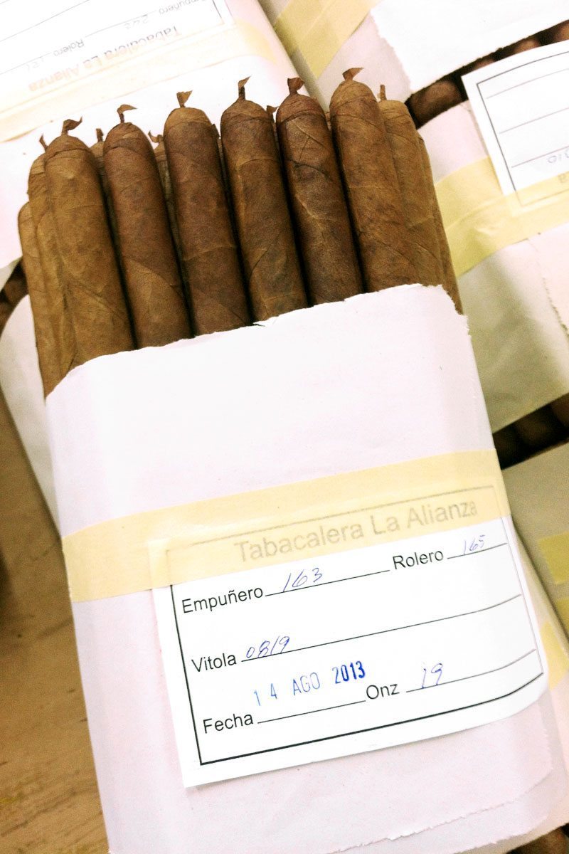 Cigar News: Headley Grange Limited-Edition Lancero