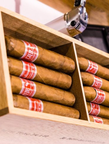Blind Cigar Review: El Cuje | Rebumbio Collection Petti Toro