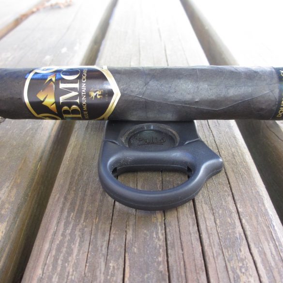 Quick Cigar Review: Blue Mountain Cigars | Double Black Añejo