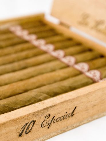 Quick Cigar Review: Montecristo (Cuba) Especial No. 1 (1984)