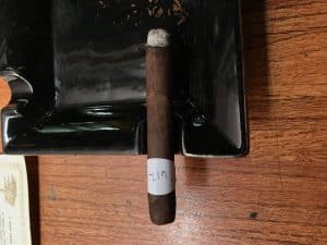 Blind Cigar Review: Guáimaro | Corona