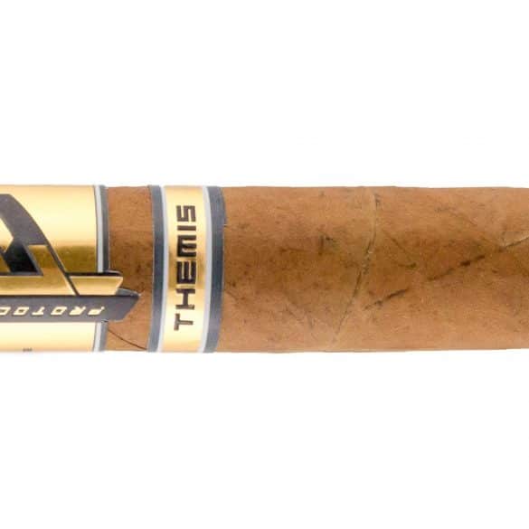 Blind Cigar Review: Cubariqueño | Protocol Themis Toro