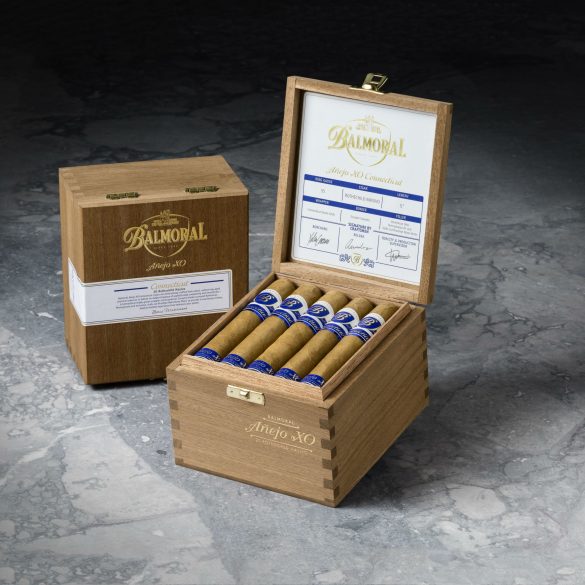 Cigar News: Royal Agio Announces Balmoral Añejo XO Connecticut and Oscuro