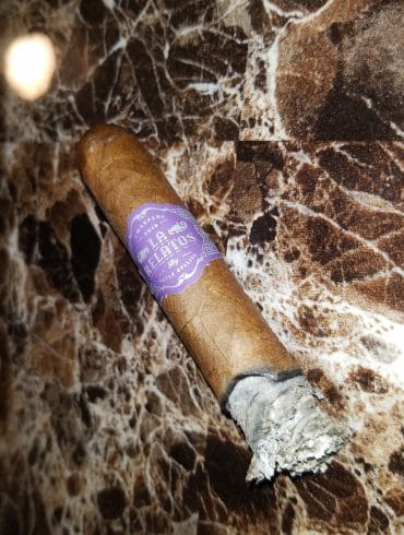 Quick Cigar Review: Warped | La Relatos The First