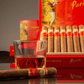 Cigar News: JR Cigar Unveils Exclusive Romeo y Julieta Pasión
