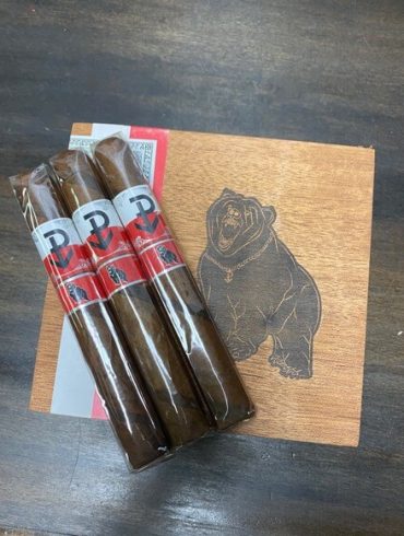 Cigar News: Powstanie Shipping Wojtek “War Bear” 2020 Toro